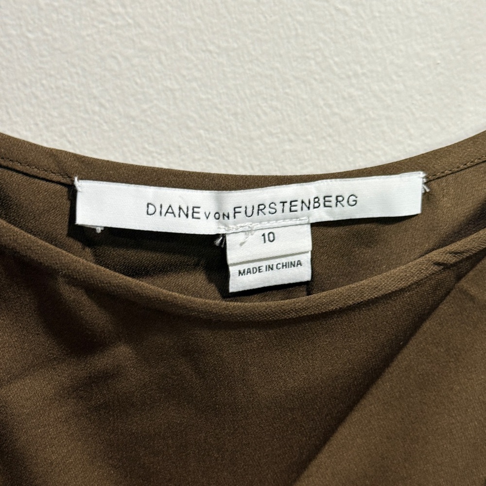 Diane Von Furstenberg Women’s Gwyneth Safari Olive Wrap Stretch Silk Dress Sze10 - Picture 2 of 16